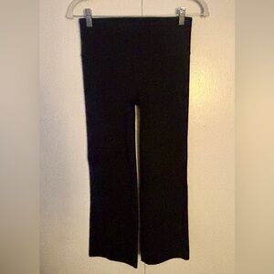 Athleta Elation Wide Leg Crop Black Size Small EUC Yoga 24" Inseam